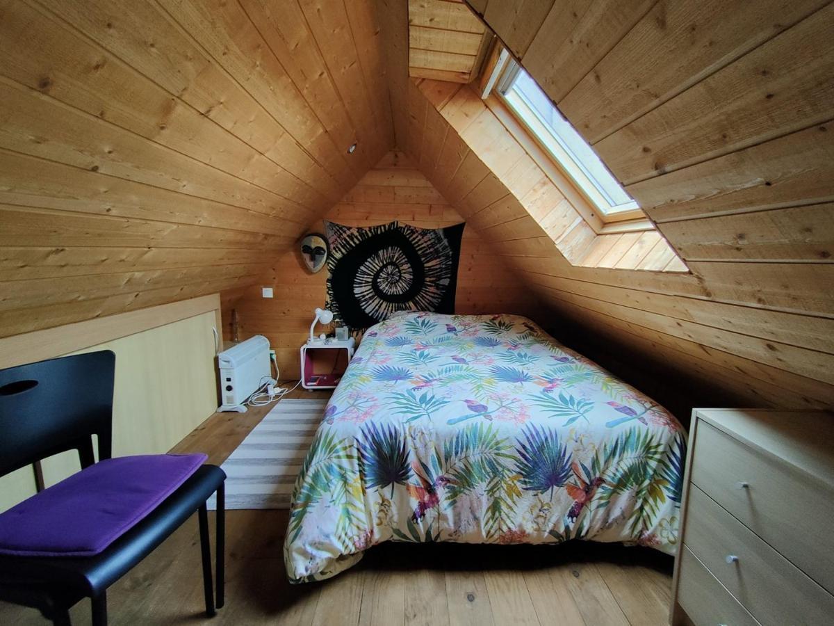 Maisonnette Avec Cour Ploubezre Ngoại thất bức ảnh